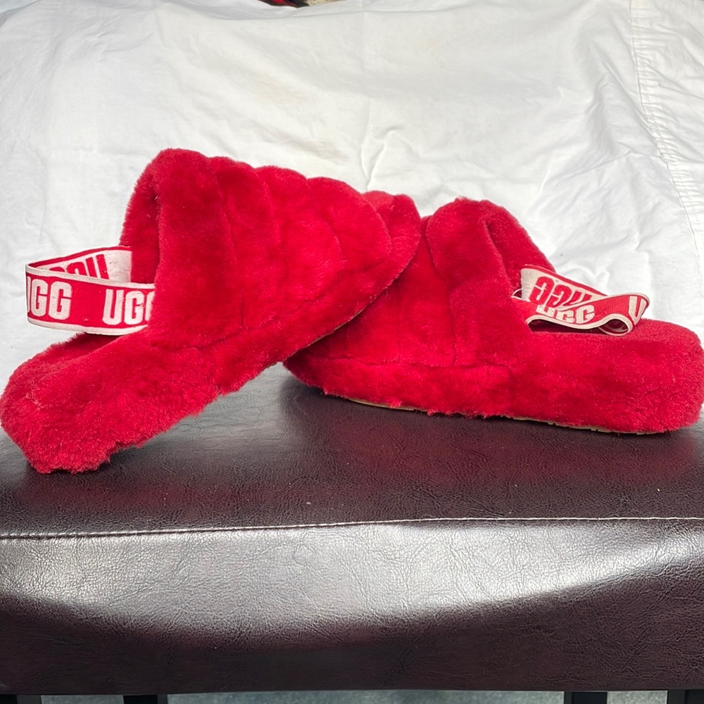 UGG Women’s Fluff Yeah Slide Red Size 8